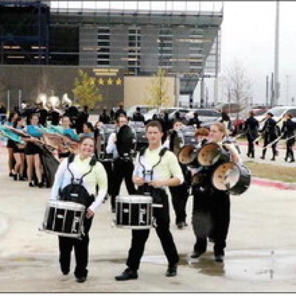 Bulldog band sounds off at pre-Region marching contest