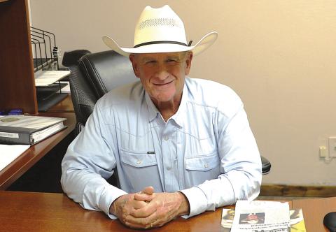 New Hamilton County Sheriff Tommy Ratliff discusses goals for department. Photo by Kate Edwards