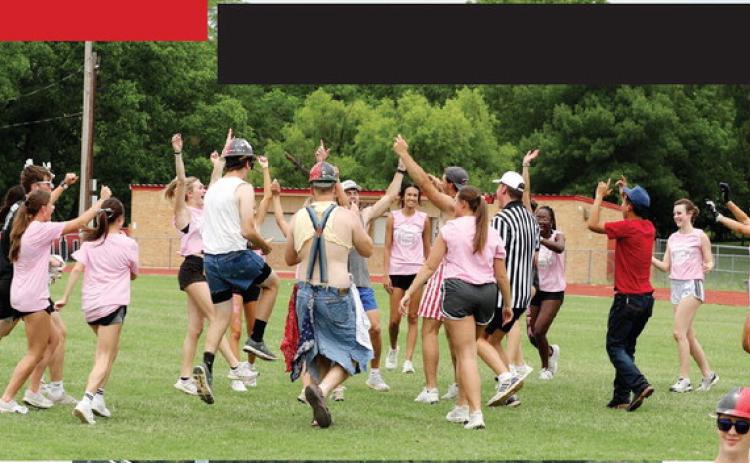 SENIORS ON TOP