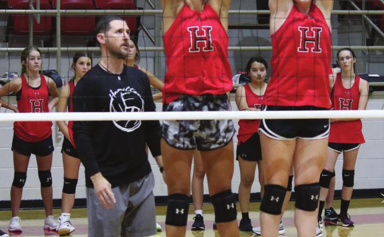 Lady Dogs scrimmage Friday