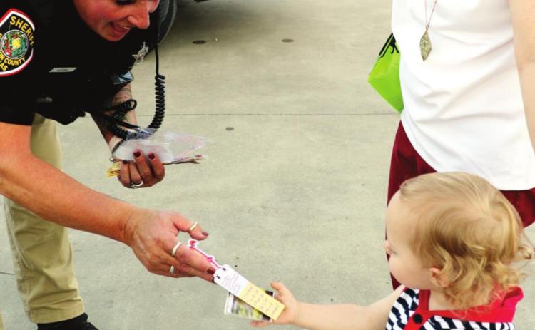 First Responders meet neighbors at NNO