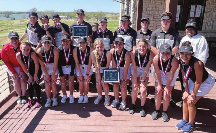 Golfers sweep District 12-2A