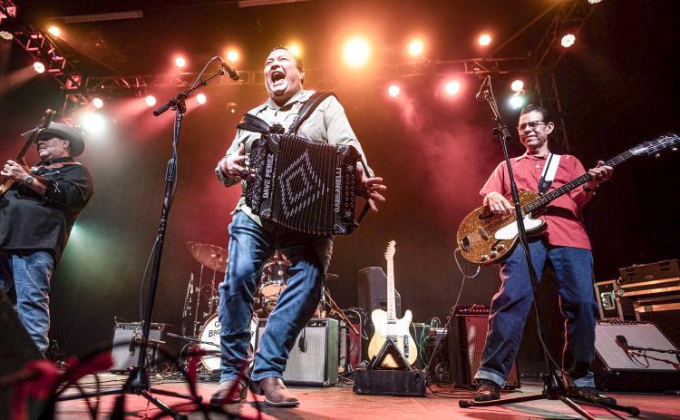 Tejas Brothers to Boogie Woogie at Circle T Saturday