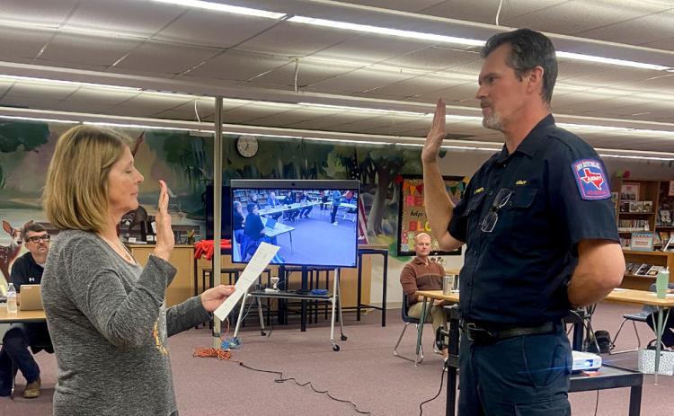 Roberts joins school board