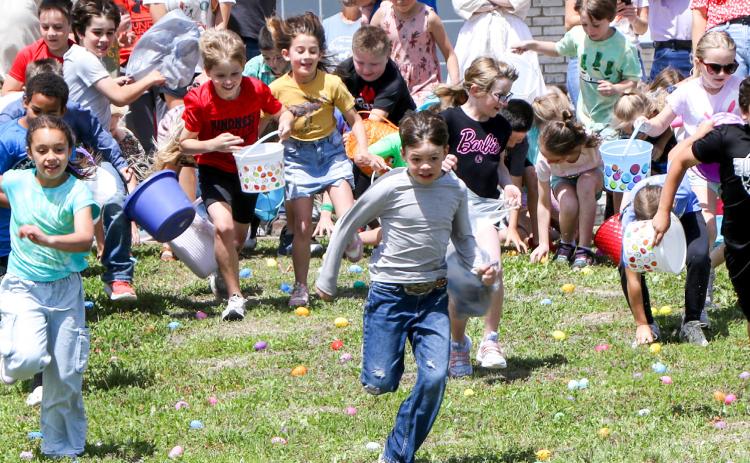ON YOUR MARK GET SET GO HUNT THOSE EGGS