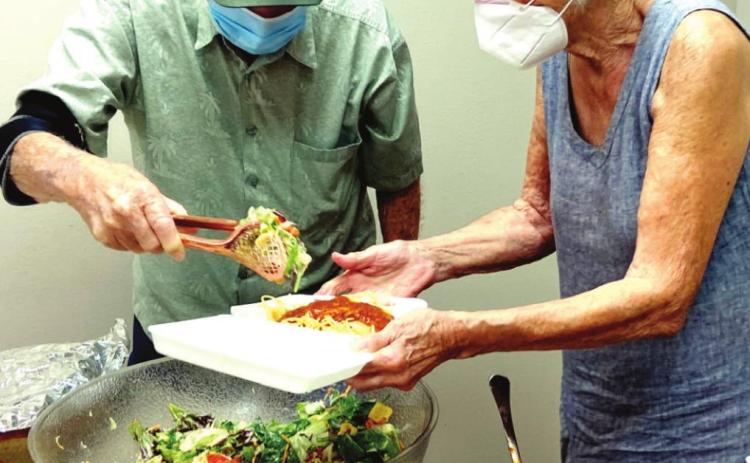 SERVING UP MEALS