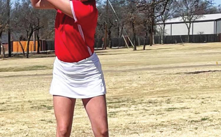 Golf teams battle freezing temps